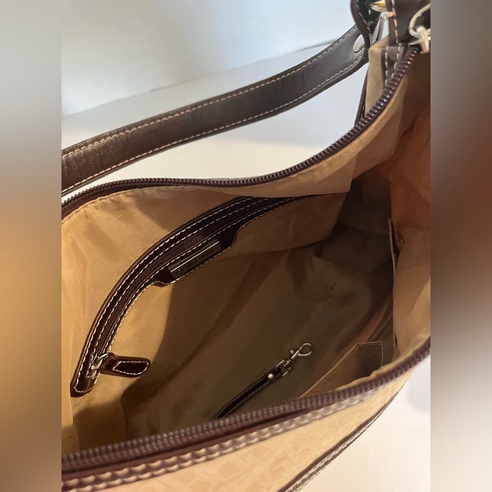 GIANI BERNINI Signature Shoulder Bag Beige Purse Brown Trim Silver Hardware Logo - Picture 8 of 12